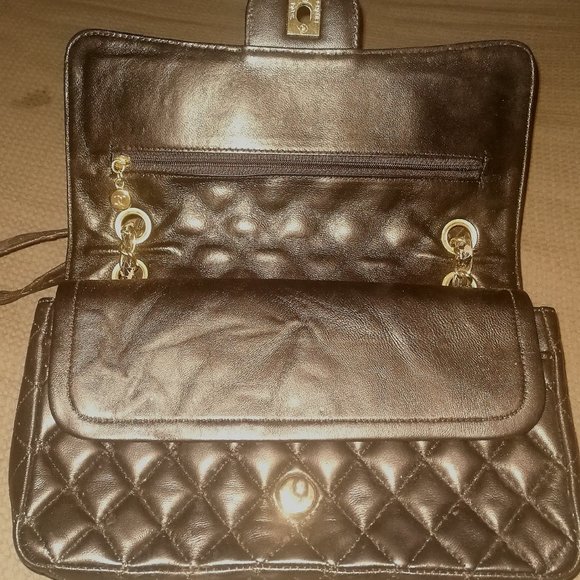 Chanel handbag - Picture 3 of 13